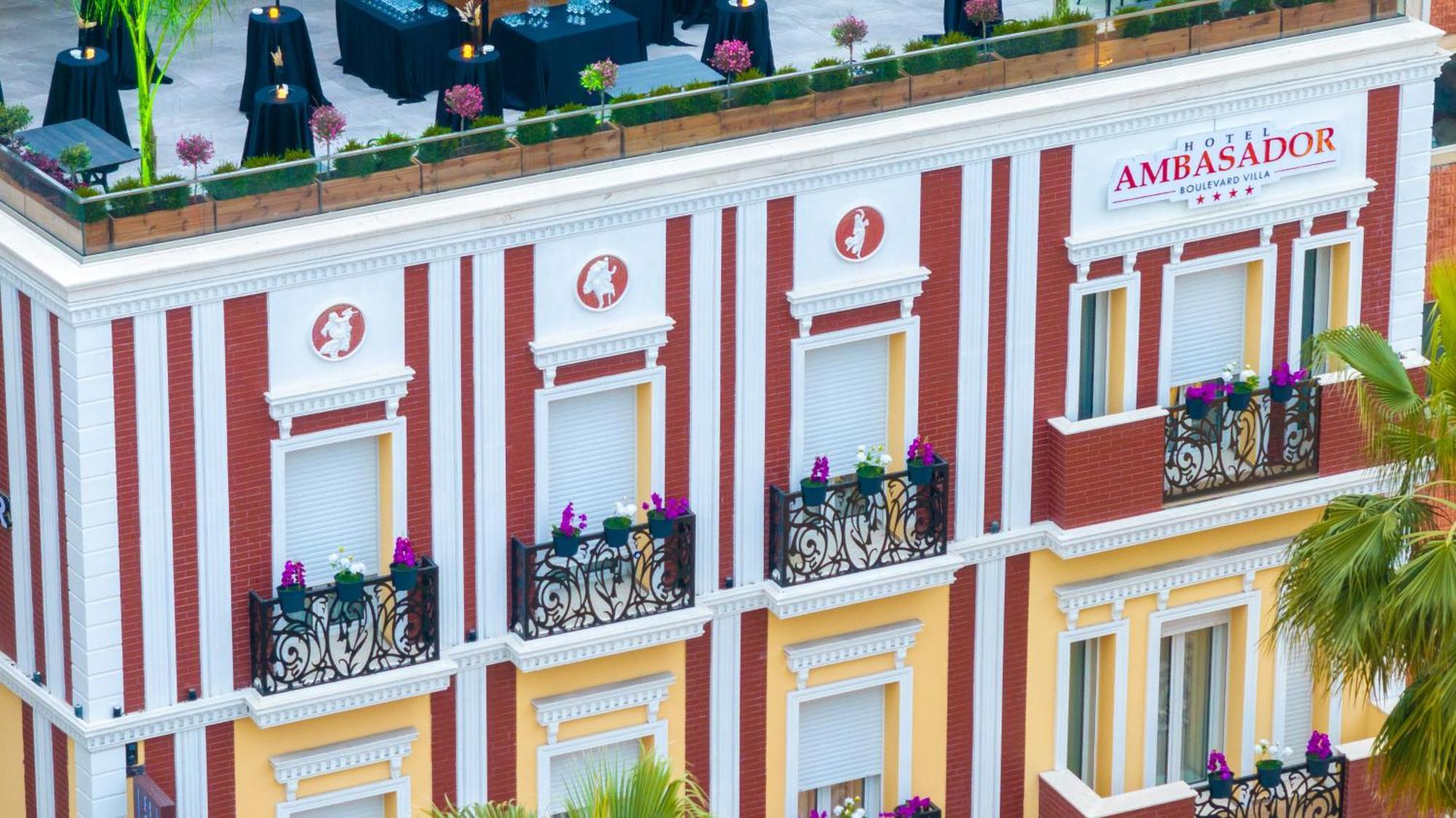 Ambasador Hotel