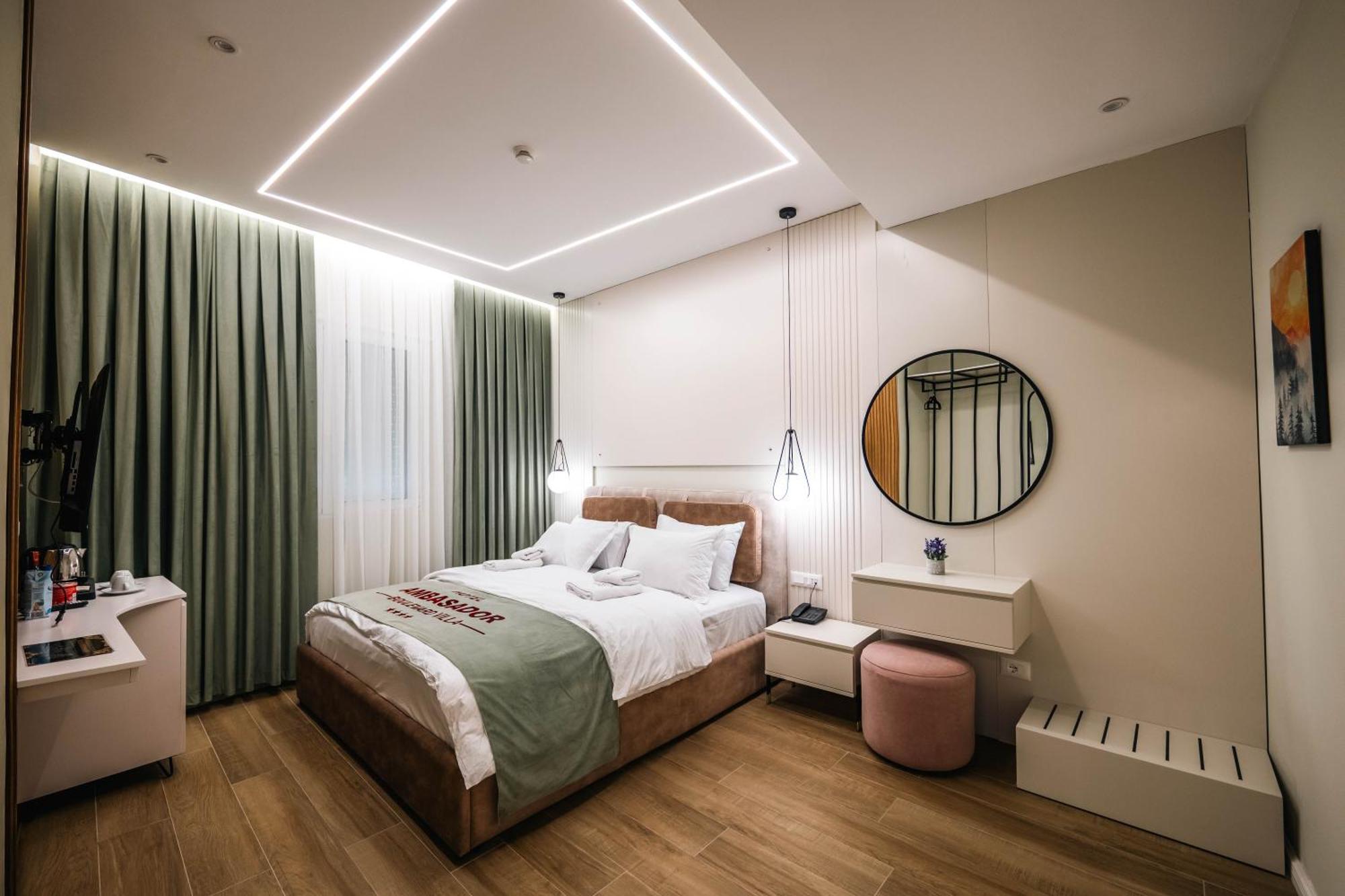 Ambasador Hotel